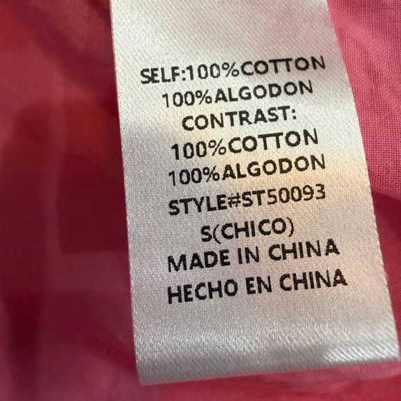 GeeGee Two-Tone Fuchsia & Hot Pink Split Front Button-Down Shirt - Picture 4 of 5